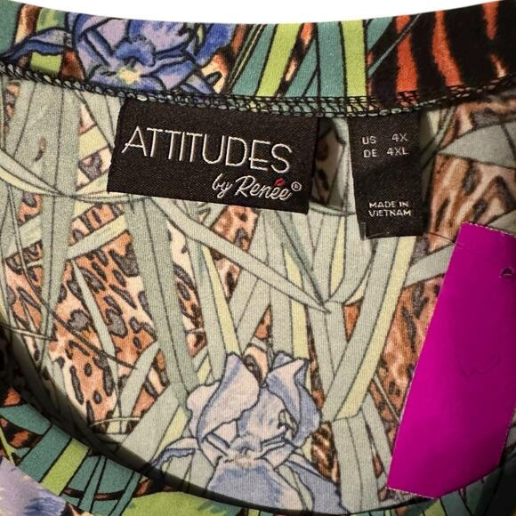 Attitudes by Renee 4X Tropical Print Tunic Top with Pockets and Swing Hem - Picture 3 of 6